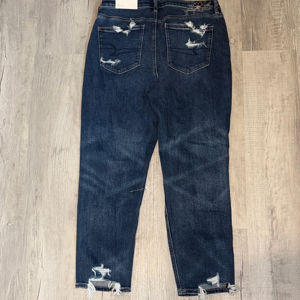American Eagle Outfitters Ripped Dark Blue Jeans - Picture 5 of 9
